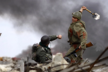 Как русские атлеты голыми руками врага били