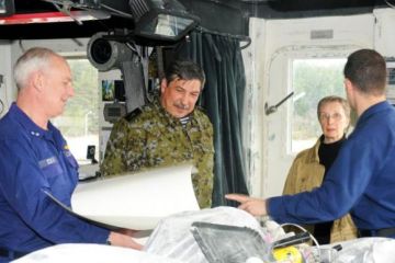 США набирают переводчиков для допроса пленных русских моряков