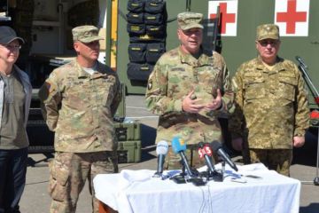 Генералы ВСУ разворовали военно-медицинскую помощь США