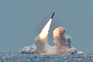США запустили четыре баллистические ракеты