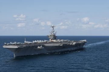 Авианосная группа ВМС США отправилась в море без своего флагмана