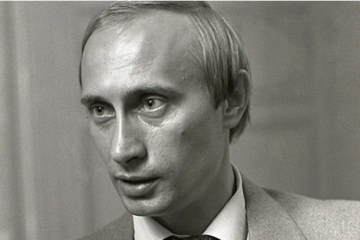 Один против толпы: как президент РФ Владимир Путин, будучи разведчиком, предотвратил крах СССР