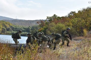 На учениях офицеров под Анапой лучшие из лучших укрощали четыре стихии