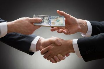 Коррупция – основа демократии