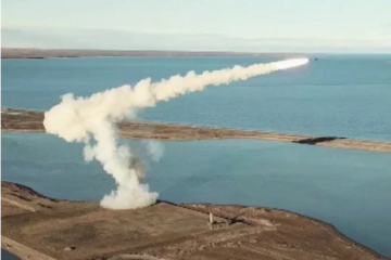 Россия выпустила с Чукотки учебную сверхзвуковую ракету в сторону северного побережья США