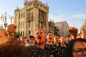 Лукашенко "отдал" украинские регионы России на глазах у Зеленского