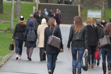Ежегодное посвящение в студенты во Франции. Унижение человеческого достоинства