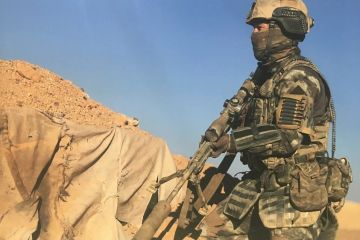 «В спецназ требуются только русские». Вывеска на военкомате в Ливии неподалеку от консульства США