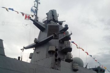 "Русские наращивают боевую мощь и ведут себя провокационно" - адмирал ВМС США