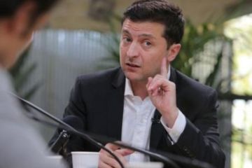 Зеленский обостряет конфликт с радикалами. «Украинский язык - не приоритет»