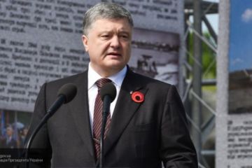 Порошенко не трогают, закон о языке забыт: у Киева резко «стерлась» память?