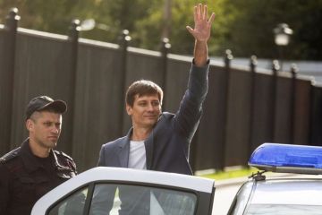 Гудкова могут привлечь к ответственности за нападение на журналистов ФАН