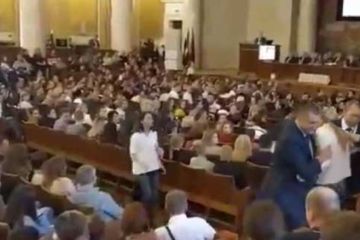 Оля Конституция шатает режим Садовничего в МГУ