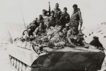 Почему российские солдаты "на броне" шокируют военных НАТО