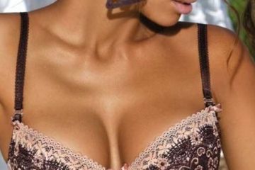 Хватит пялиться на наши груди