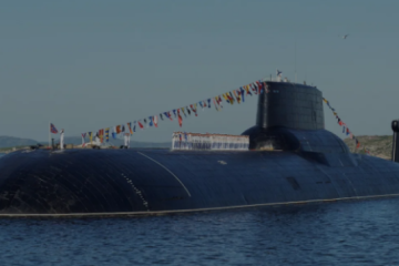 Самая большая «Акула» в океане: гигантские российские субмарины продолжают пугать западные страны