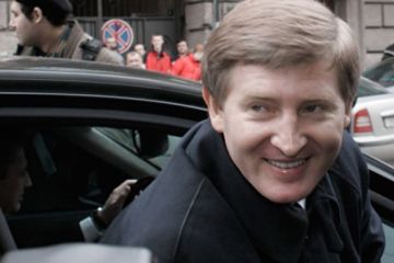 Ахметов хочет купить Шария за 20 млн долларов