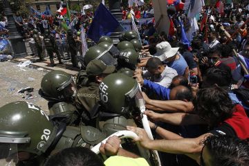 Беспорядки в Чили: кому выгодна цветная революция в стране