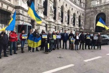 Зеленскому предложили жестко разогнать банды бродячих «активистов»