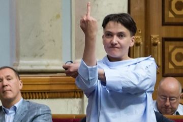 Надька Савченко грудью бросилась на защиту «Азова»