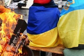 Майданщик сокрушается: Специалисты бегут, скоро некому будет разжечь костер