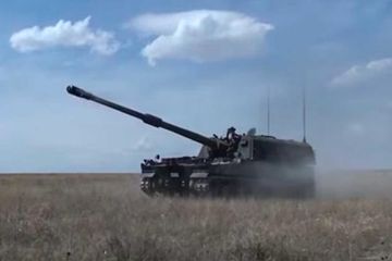 Турецкая САУ развалилась от попадания российской ракеты