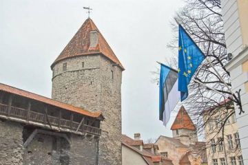 Обложили со всех сторон: Таллин блокирует российские корабли и самолеты