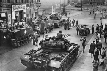 Как в 1961 году танкисты США едва не начали Третью мировую