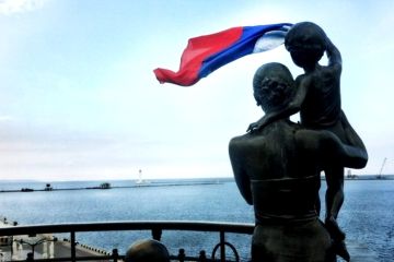 Одесситы обрушили телефонную линию украинского ТВ из-за сноса барельефа Жукова