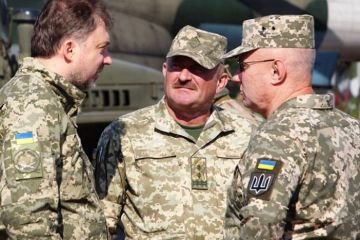 Украинские РЭБы чуть не угробили командующего ООС Кравченко на вертолете