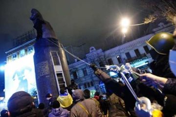 30 лет "Декоммунизации": искусство праздновать