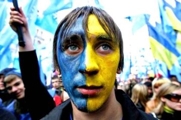 Николай Азаров: Оболваненной Украине может помочь только социализм