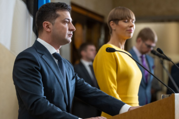 "Езжай, мальчик": президент Эстонии высмеяла Зеленского