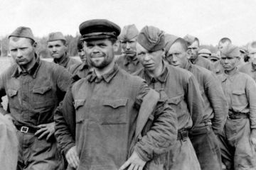 Каких советских военных Сталин приказал расстреливать на месте