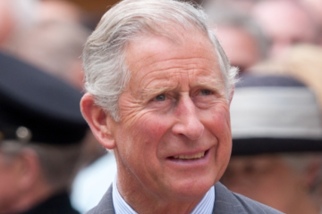 Потомку Дракулы придется еще подождать британской короны