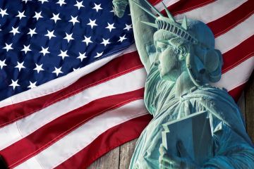 Александр Роджерс: С методичек по которым работают американские СМИ в открытую потешаются