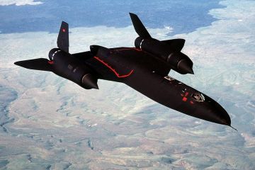 Как русская смекалка довела американских летчиков Lockheed SR-71 Blackbird до паники