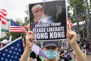 Пекин жестко ответил Вашингтону: американская машина демократии лишилась глашатаев в Китае