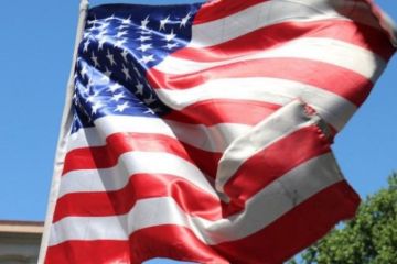 Политолог назвал наиболее вероятного победителя на выборах президента США в следующем году