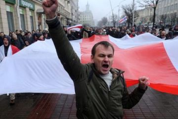 Ставка на националистов: Польша меняет тактику на белорусском направлении