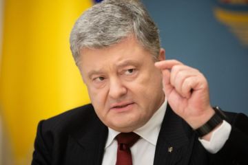 Порошенко запретил Зеленскому встречаться с «заискивающим» Путиным один на один