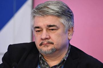 Ростислав Ищенко: борьба за власть на Украине только начинается