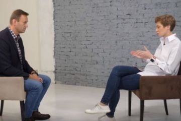 Навальный рассказал, как спит на соседних кроватях с мигрантами