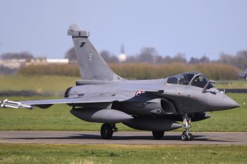 Французские ВВС вооружились модернизированным истребителем Rafale