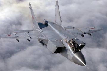 В США объяснили свой страх перед российскими истребителями МиГ-31 и Су-57