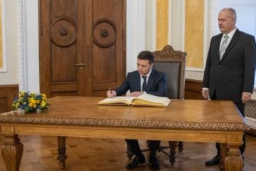 «Формула будущего» Украины от Зеленского противоречит реальности и Минским соглашениям