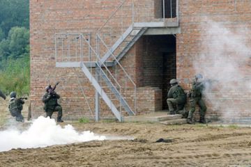 Украинскую армию решили научить штурмовать города и шахты