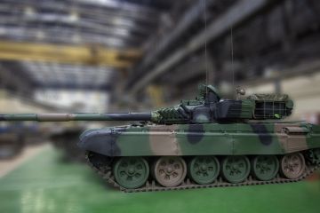 "Одноразовые танки": польские Т-72М1 сравнили с российскими Т-72Б3