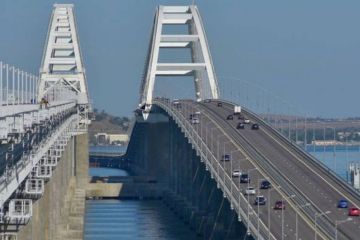 На Украине: Крымский мост вполне можно считать военным объектом