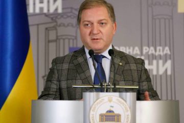 Депутат Рады рассказал, кто отбирает власть у Зеленского, и кто сейчас на самом деле власть на Украине